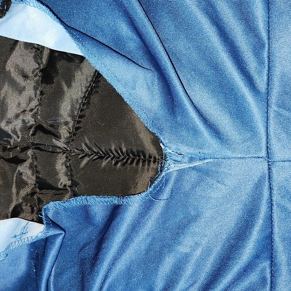 Spiderman Costume Kids Size Small with muscle chest, gloves and mask - Picture 7 of 9